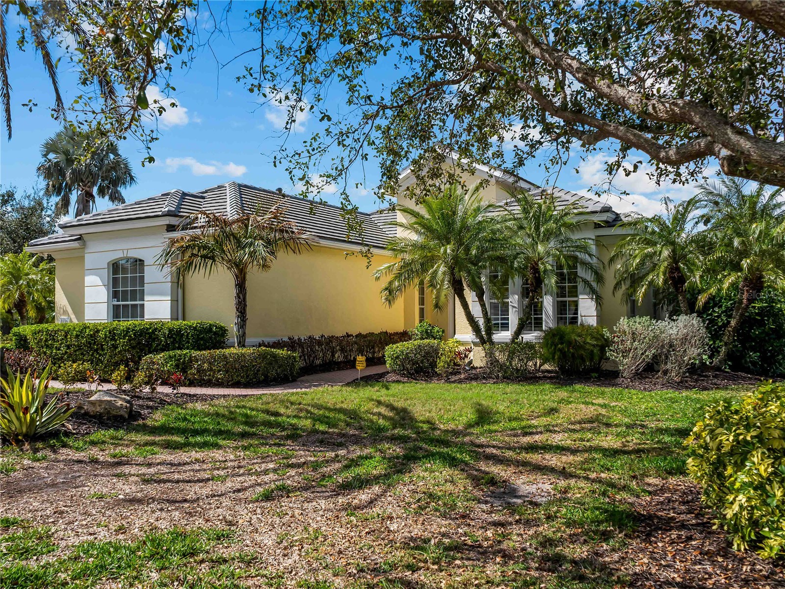 8316 Abingdon Court Bradenton FL 34201 A4685307 image1