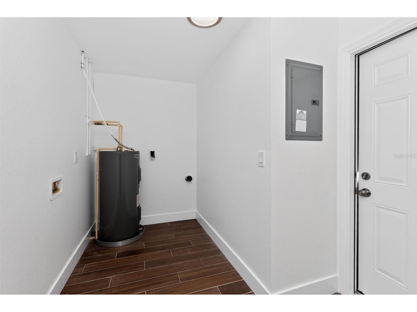8317 Boxwood Drive Tampa FL 33615 TB8494920 image36