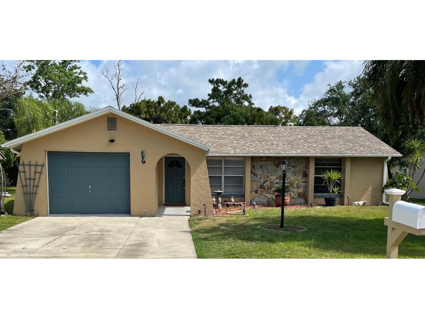 8317 Needles Drive Hudson FL 34667 TB8377286 image1