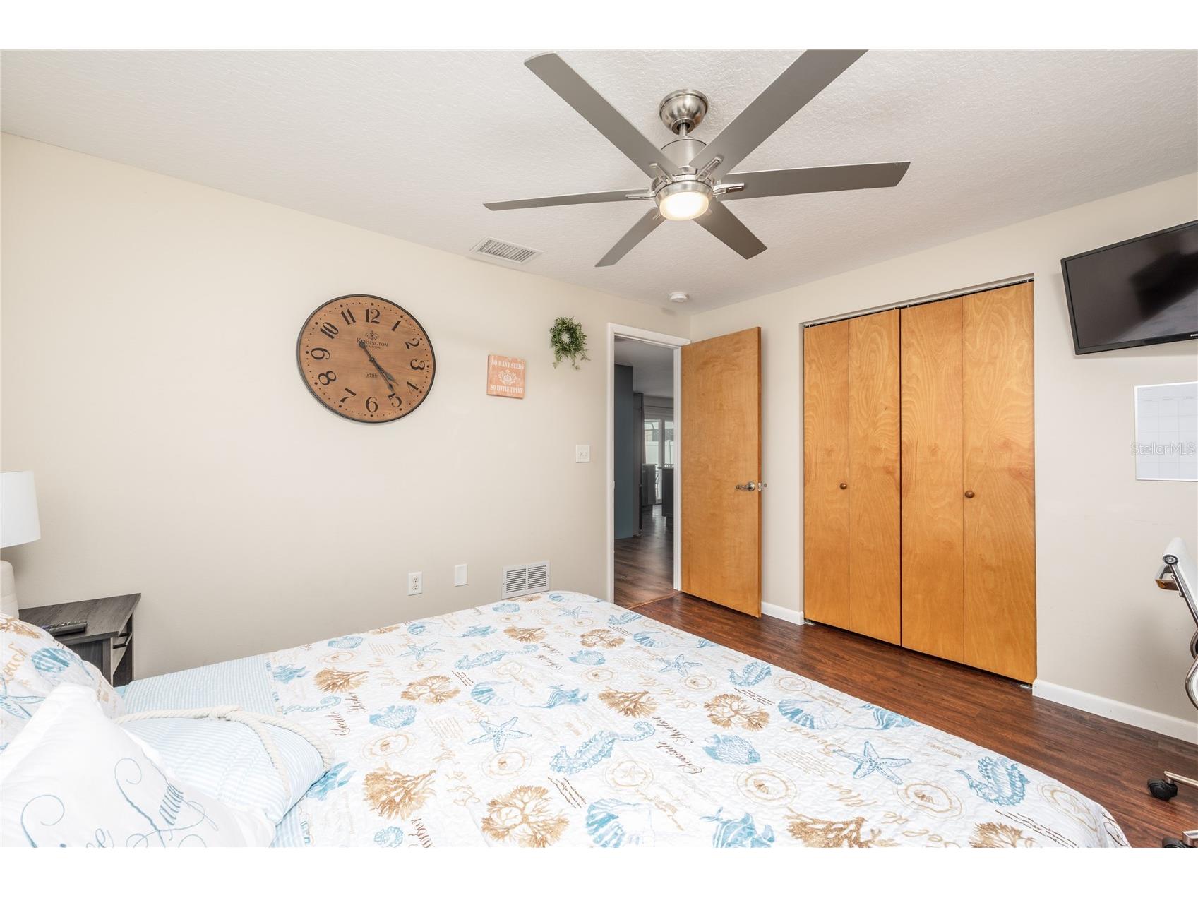 8318 76th Avenue Seminole FL 33777 TB8490529 image18
