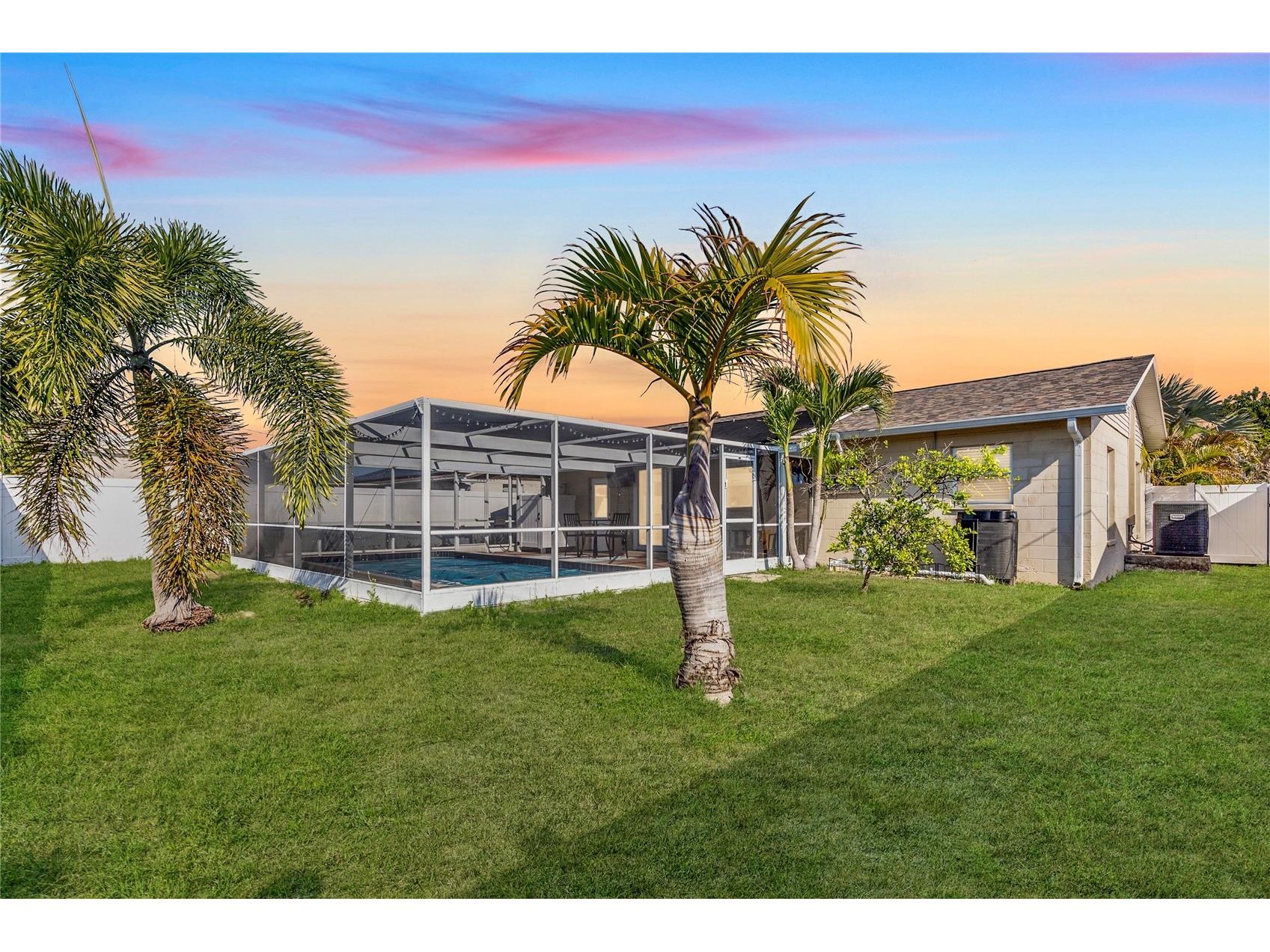 8318 76th Avenue Seminole FL 33777 TB8490529 image5