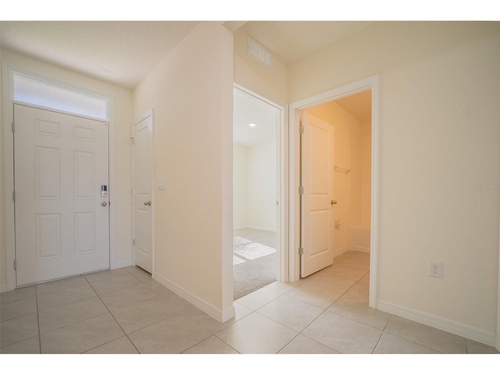 8318 Claw Glades Loop Wesley Chapel FL 33545 TB8504838 image4