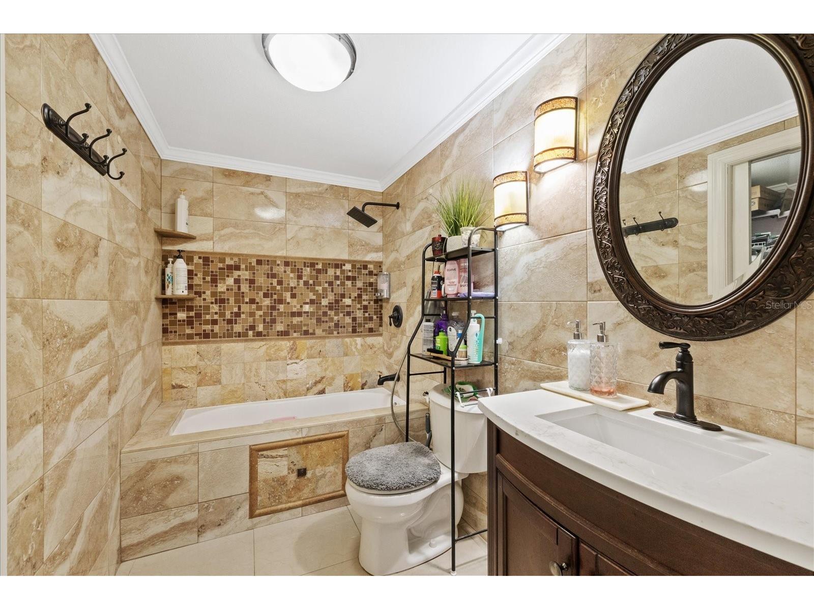 8318 Drycreek Drive Tampa FL 33615 TB8526071 image20