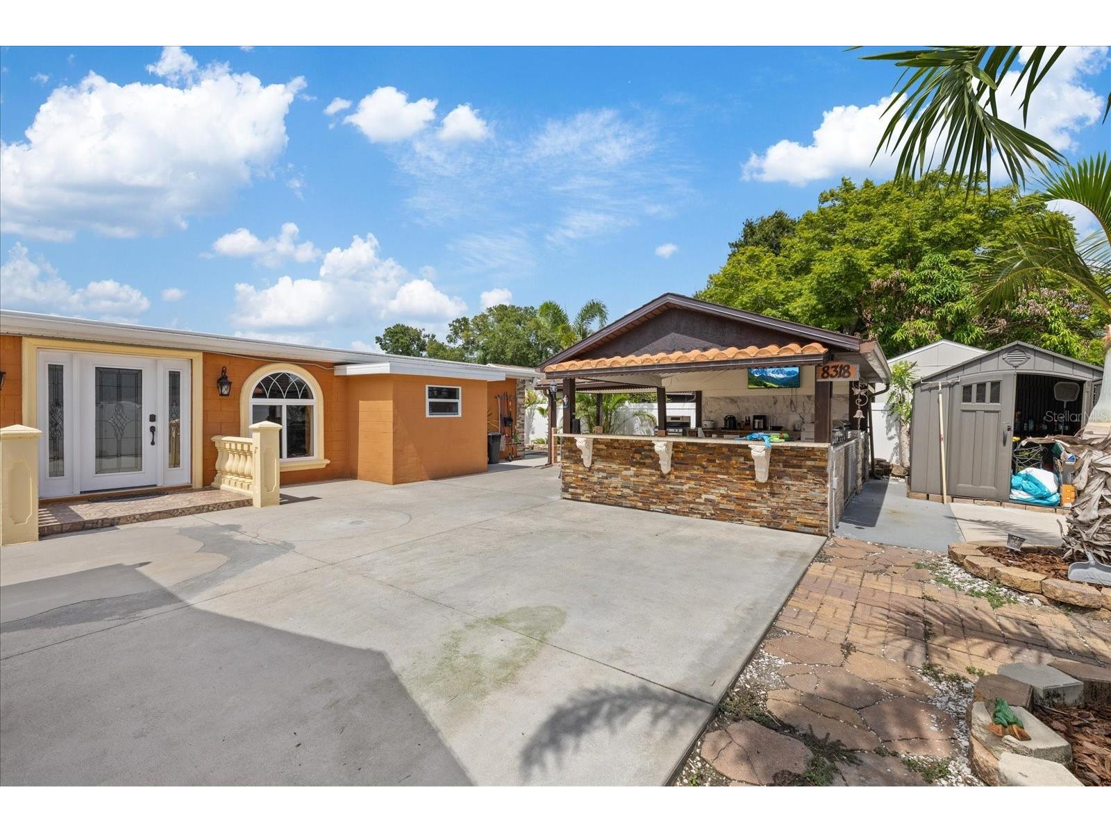8318 Drycreek Drive Tampa FL 33615 TB8526071 image48