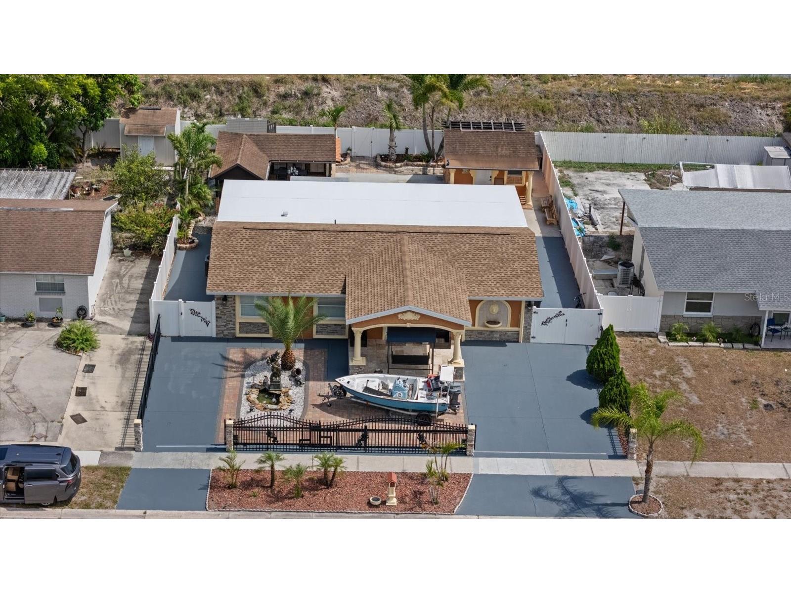 8318 Drycreek Drive Tampa FL 33615 TB8526071 image8