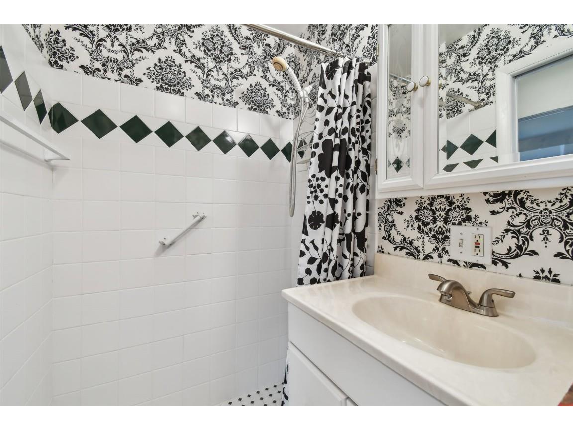 8319 Annwood Road Seminole FL 33777 TB8399955 image18