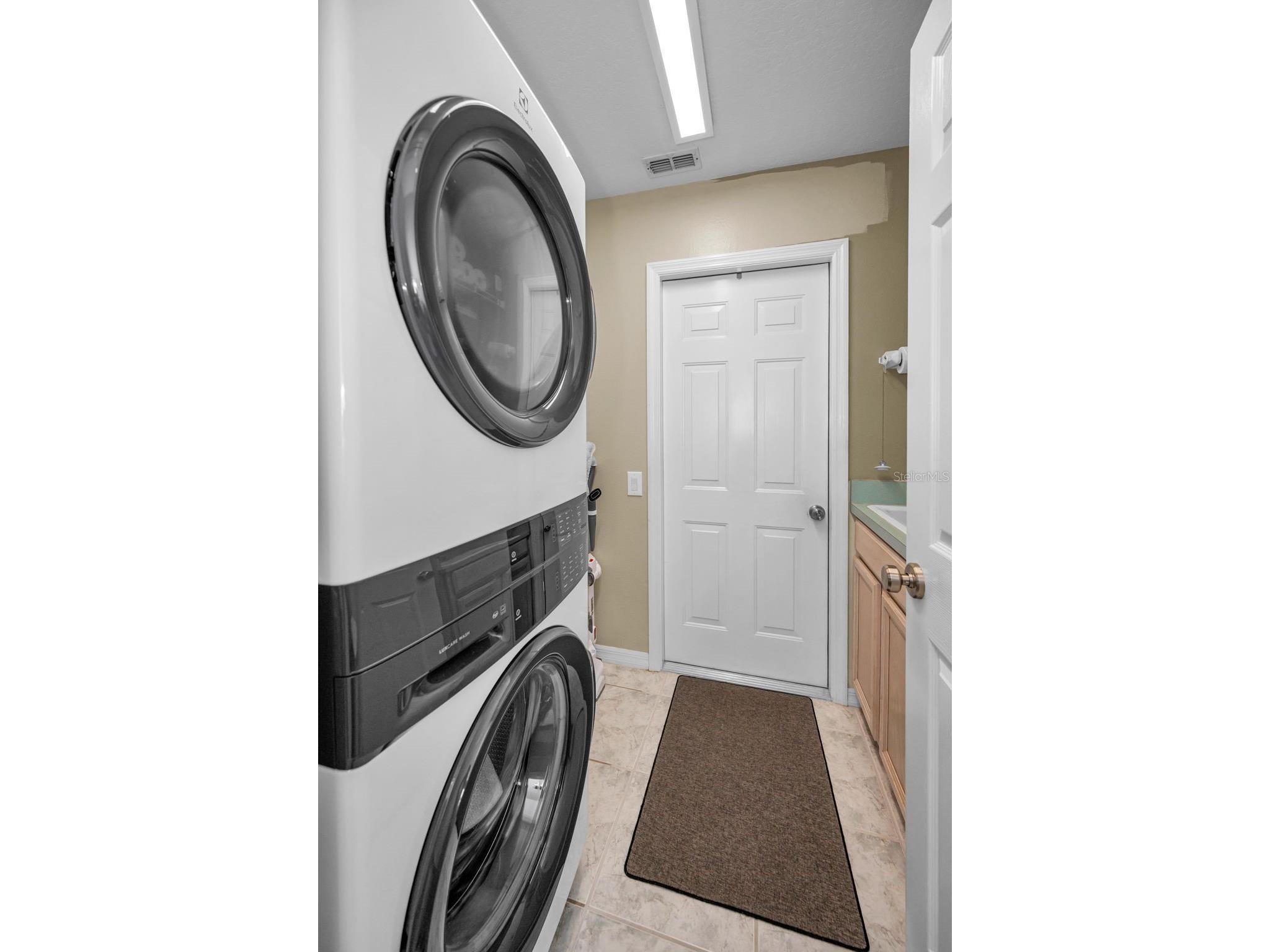 8319 Coral Creek Loop Hudson FL 34667 TB8444069 image33