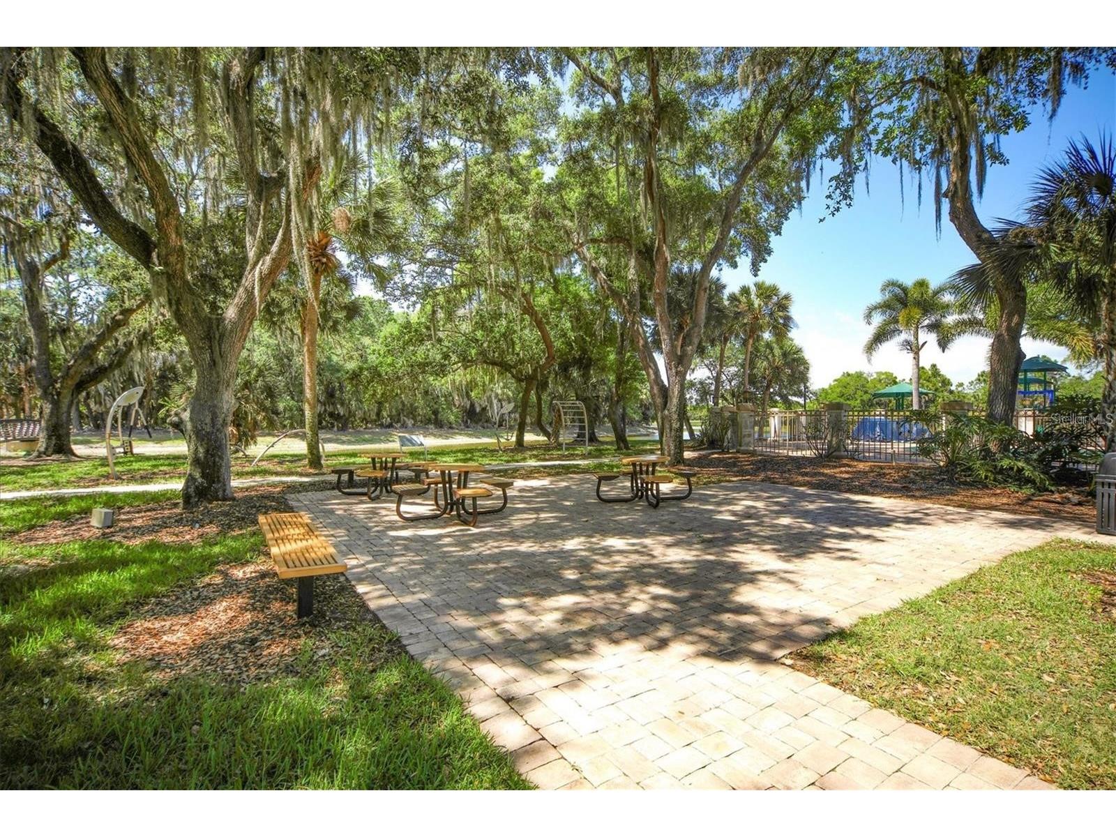 8319 Nice Way Sarasota FL 34238 A4687046 image42