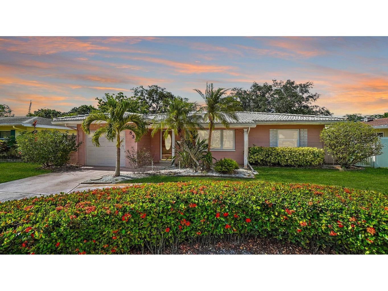 832 44th Avenue NE Saint Petersburg FL 33703 U8194261 image1