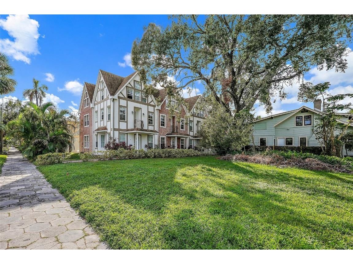 832 Bay Street NE #1 Saint Petersburg FL 33701 TB8452939 image1