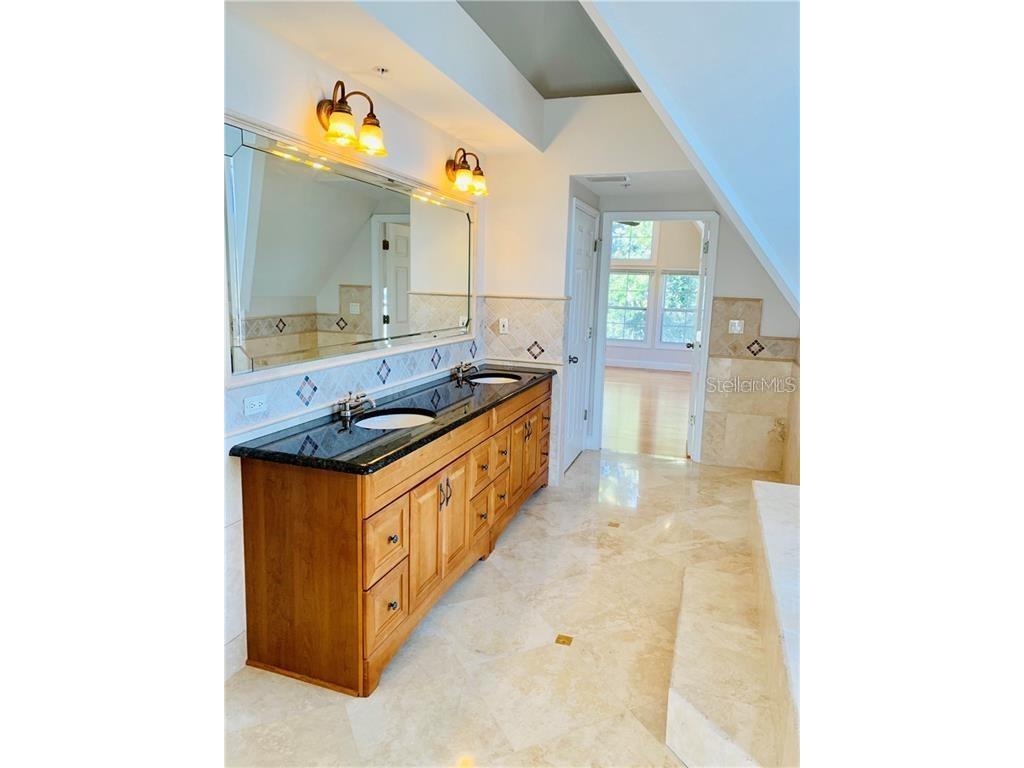 832 Bay Street NE #1 Saint Petersburg FL 33701 TB8452939 image10