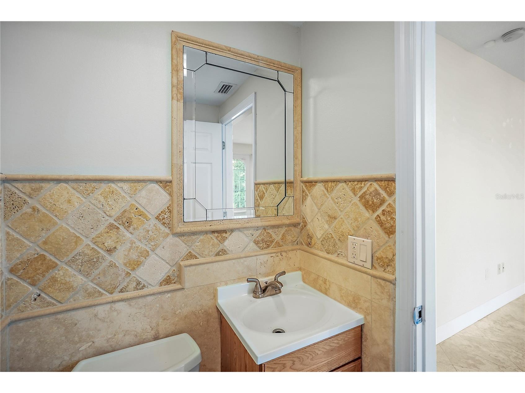 832 Bay Street NE #3 Saint Petersburg FL 33701 TB8464187 image20