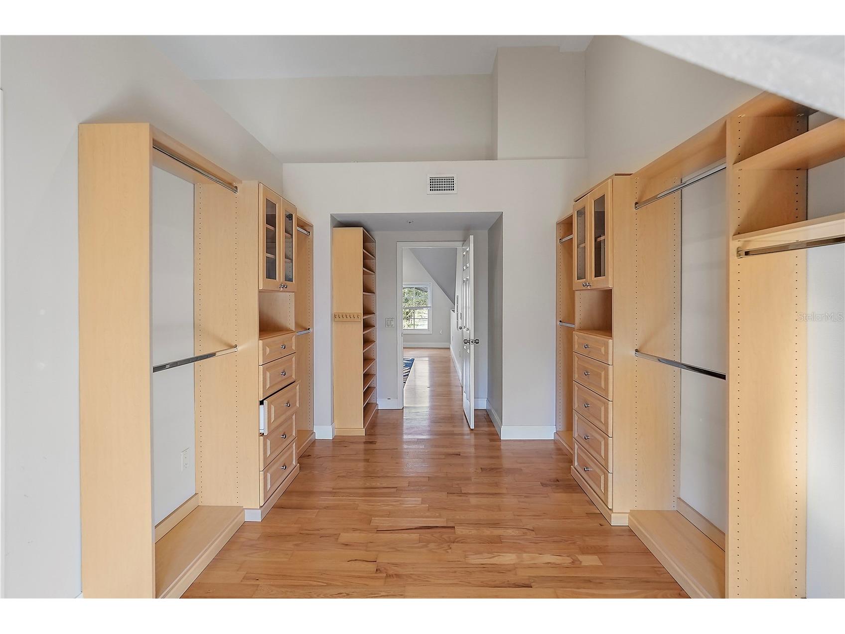 832 Bay Street NE #3 Saint Petersburg FL 33701 TB8464187 image25