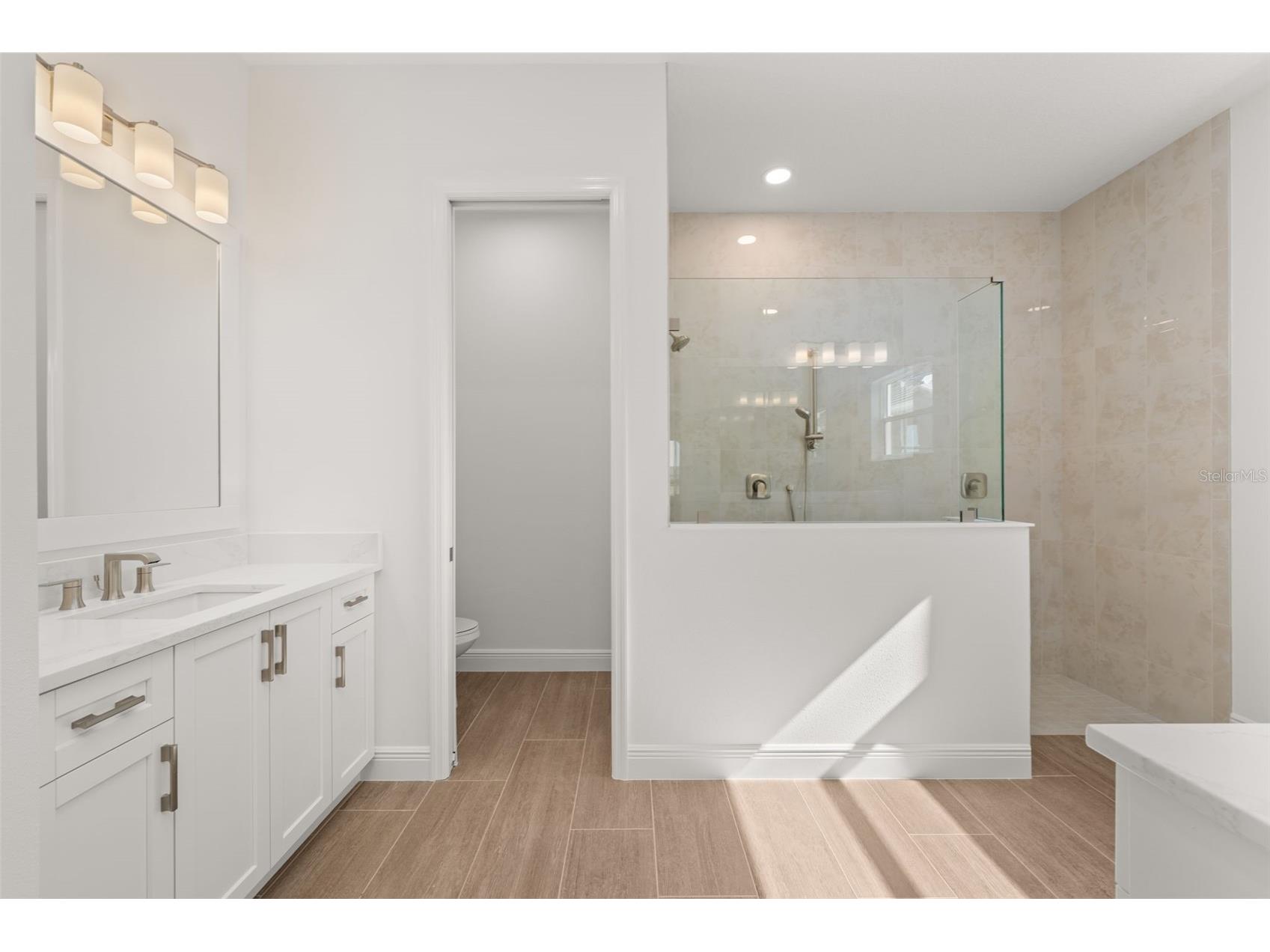 832 Blue Shell Loop Sarasota FL 34240 - MERGANSER A4697934 image25