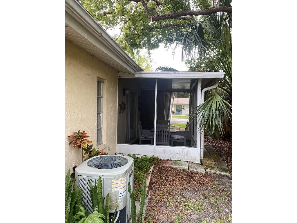 832 Cambridge Court Dunedin FL 34698 TB8397248 image28