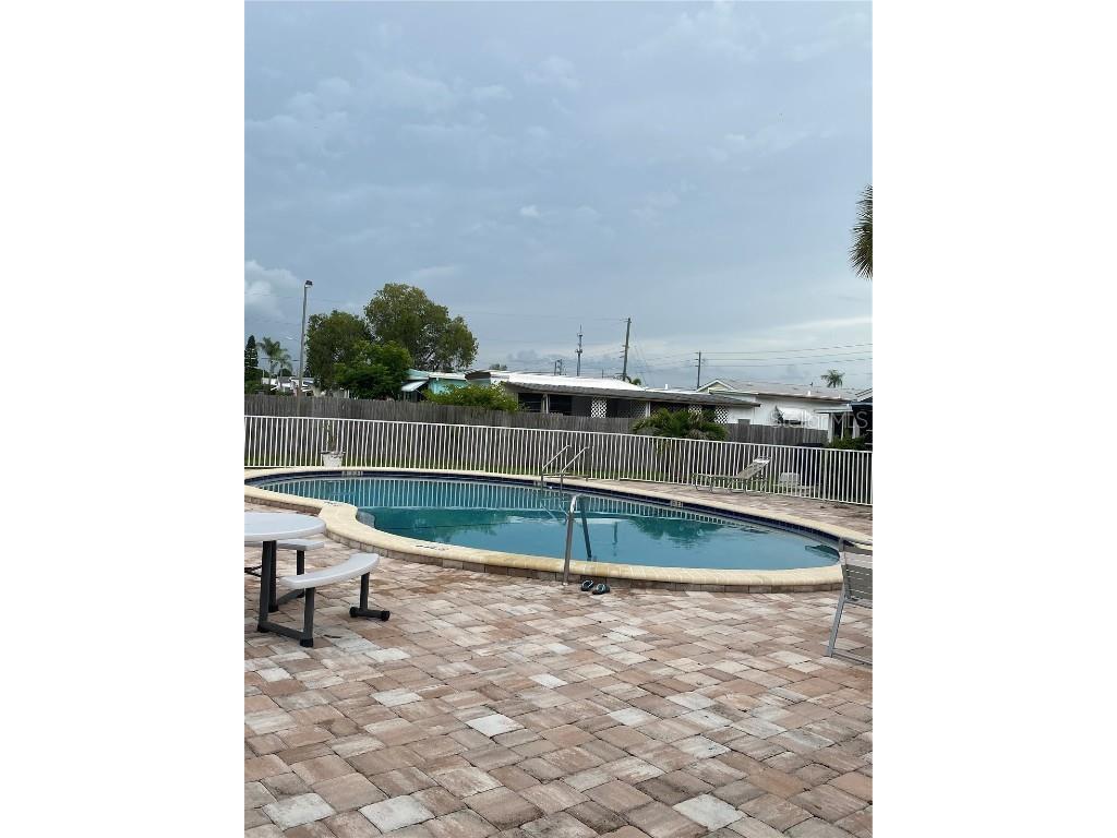 832 Cambridge Court Dunedin FL 34698 TB8397248 image32