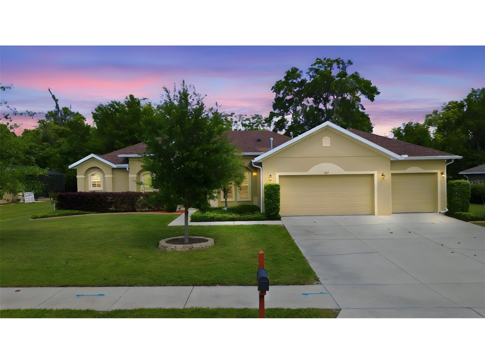 832 Deer Fern Avenue Deland FL 32720 V4948456 image1