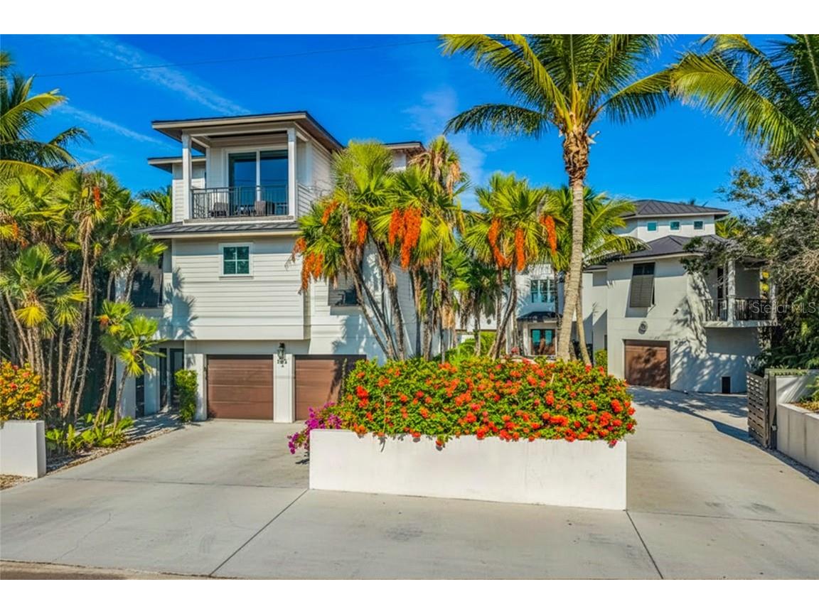 832 S Bay Boulevard #A & B Anna Maria FL 34216 A4675734 image1