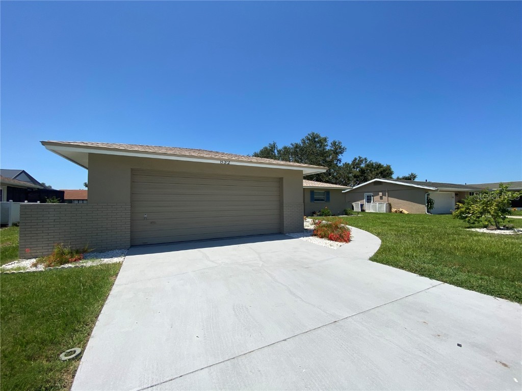 832 S Gondola Drive Venice FL 34293 N6127610 image1