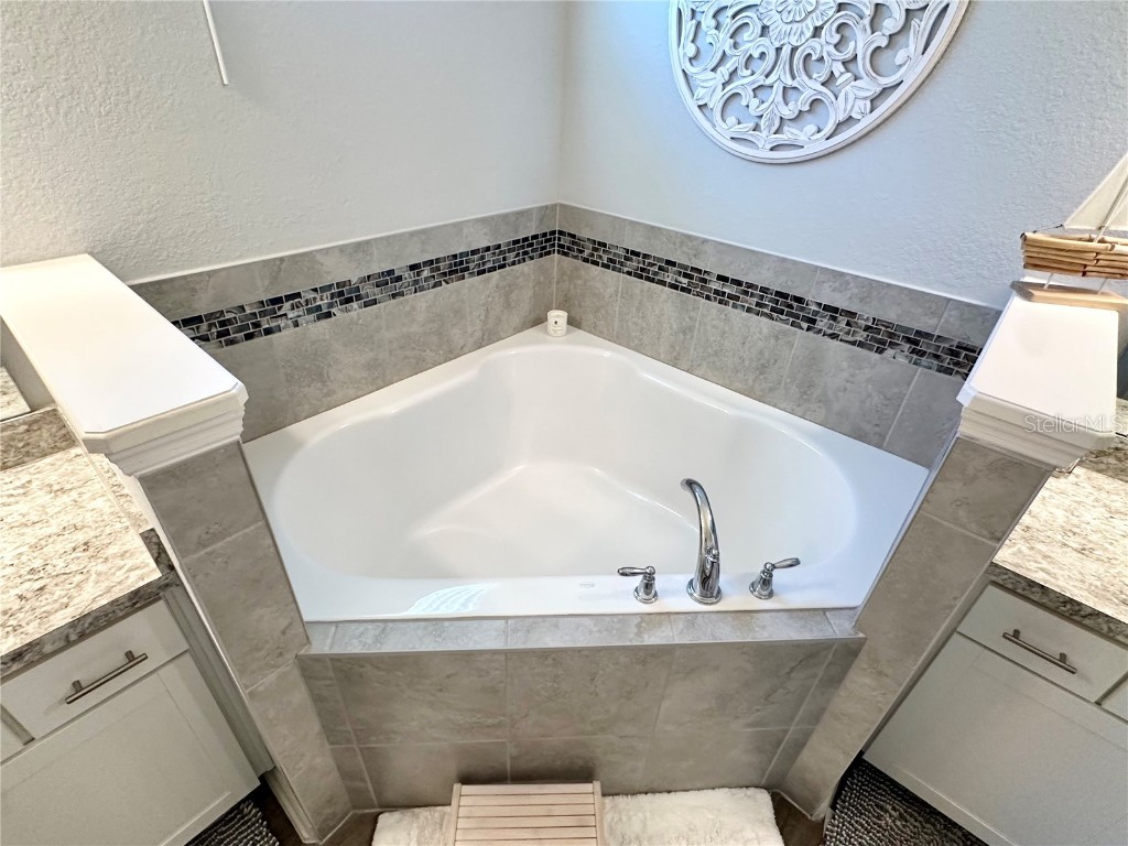 832 Vienna Drive Winter Haven FL 33884 P4934939 image43