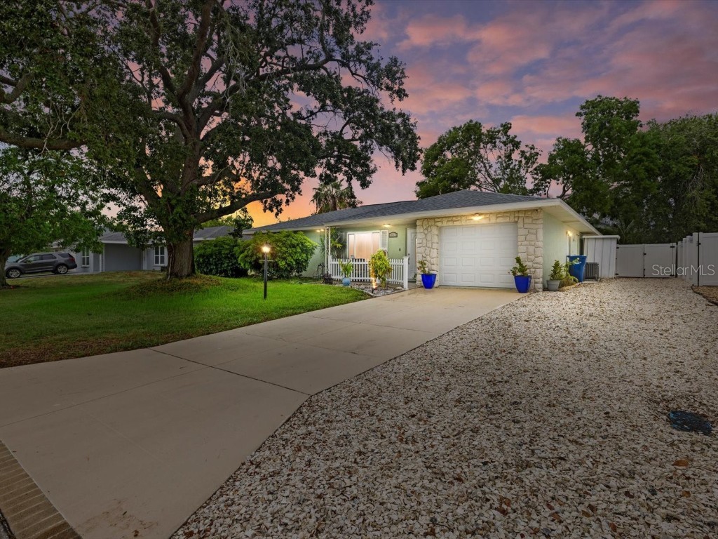 8320 43rd Avenue Terrace W Bradenton FL 34209 A4576375 image1