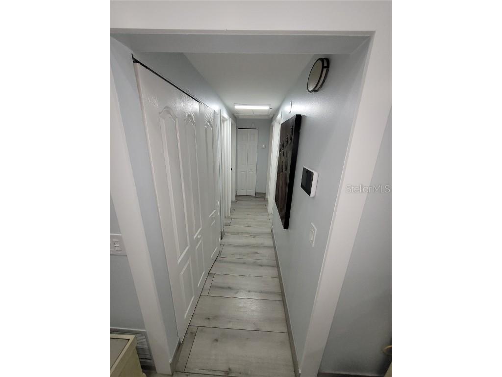 8320 Woodlake Place Tampa FL 33615 TB8429351 image14