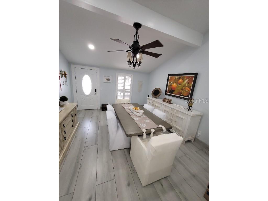 8320 Woodlake Place Tampa FL 33615 TB8429351 image15