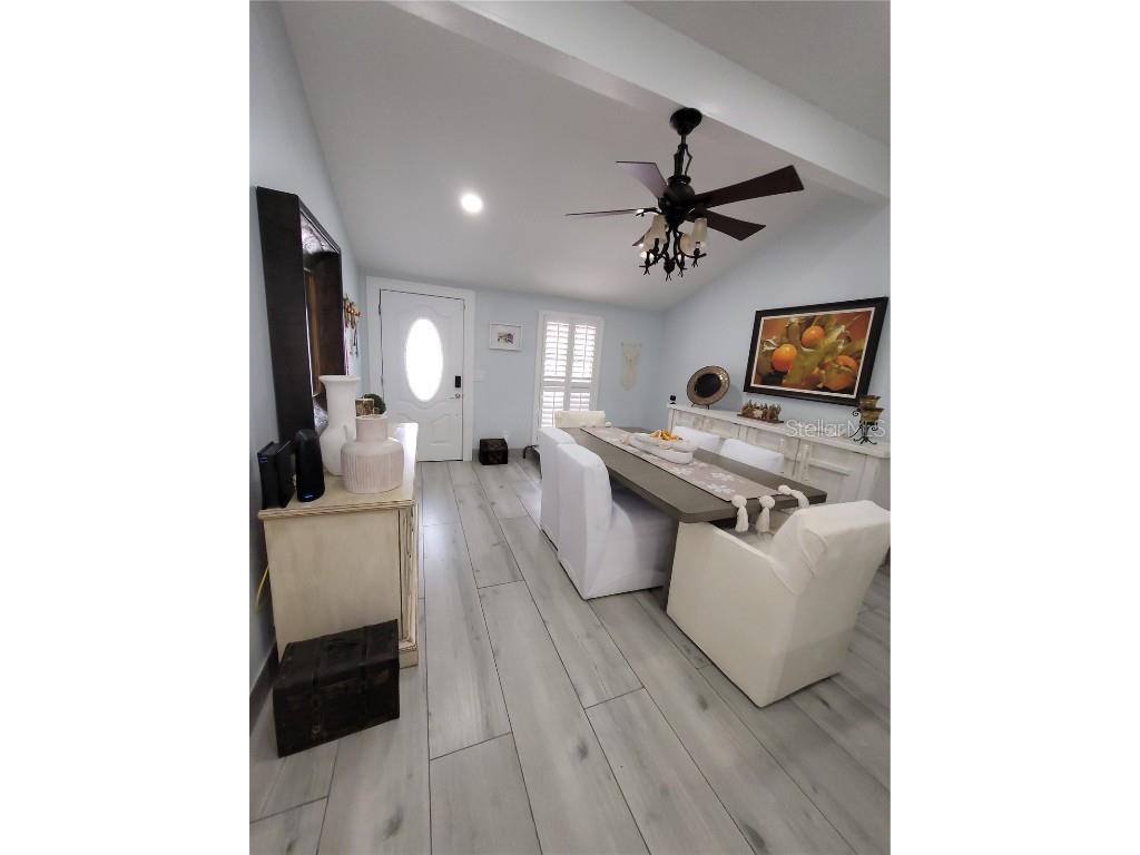 8320 Woodlake Place Tampa FL 33615 TB8429351 image16