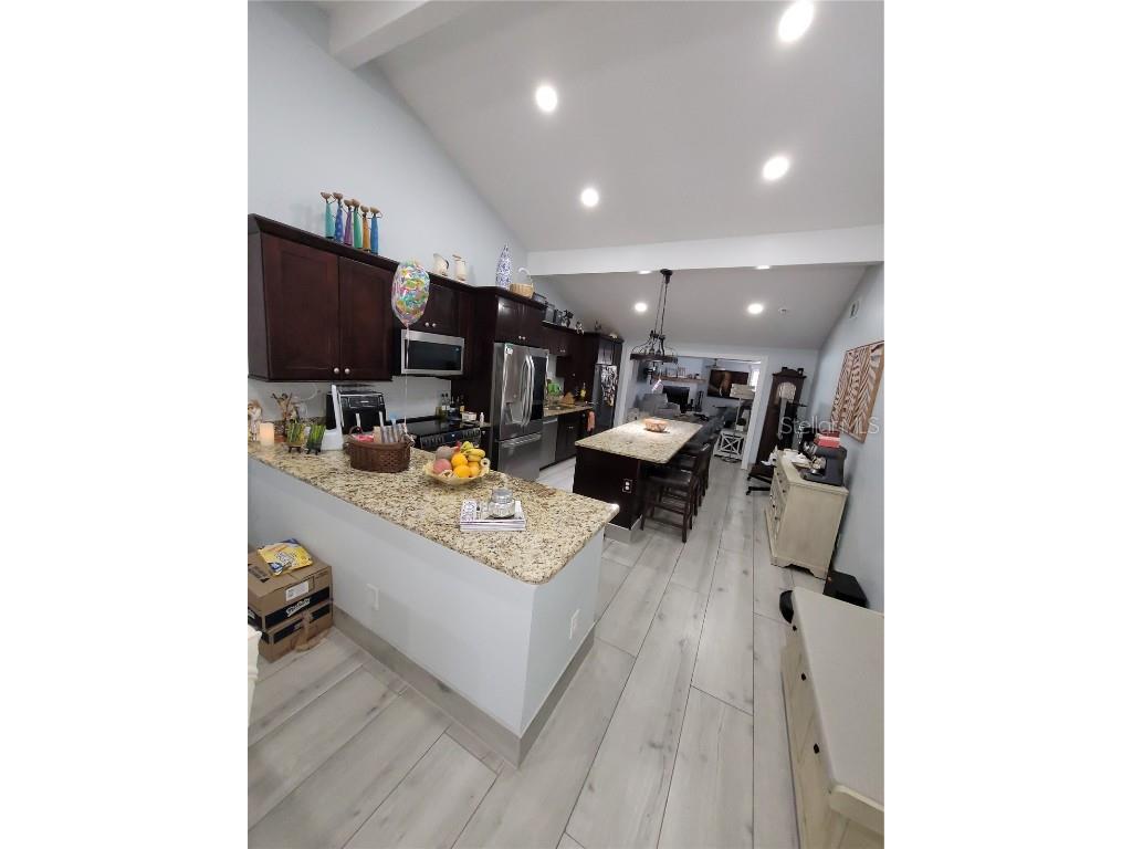 8320 Woodlake Place Tampa FL 33615 TB8429351 image18