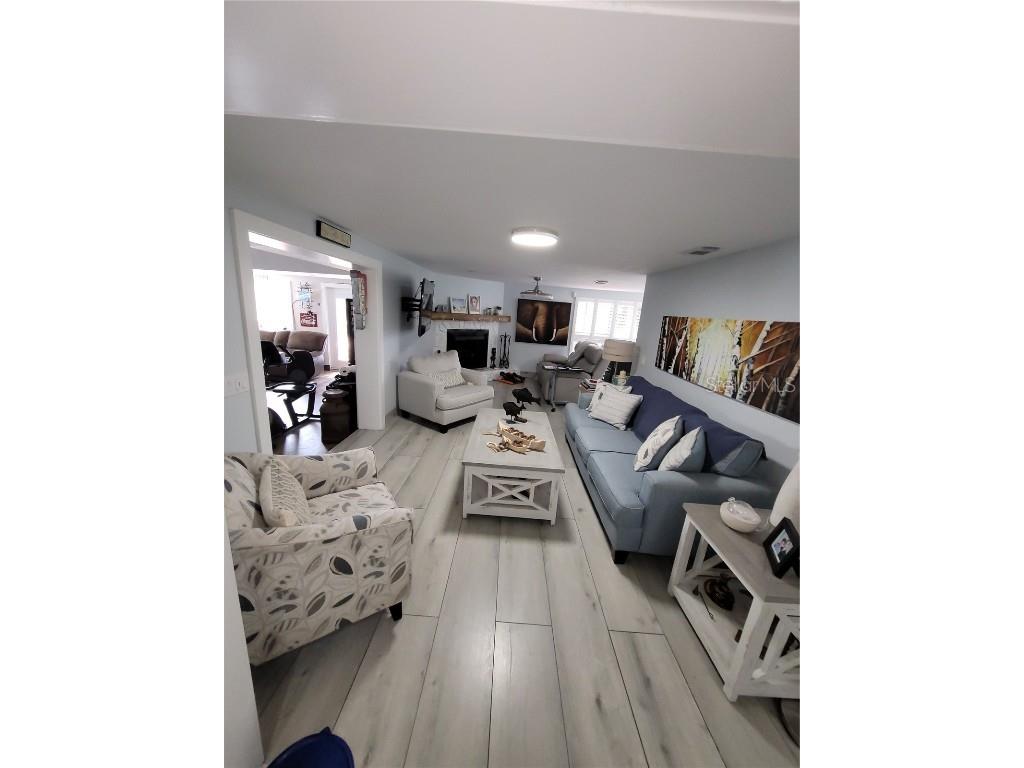 8320 Woodlake Place Tampa FL 33615 TB8429351 image25