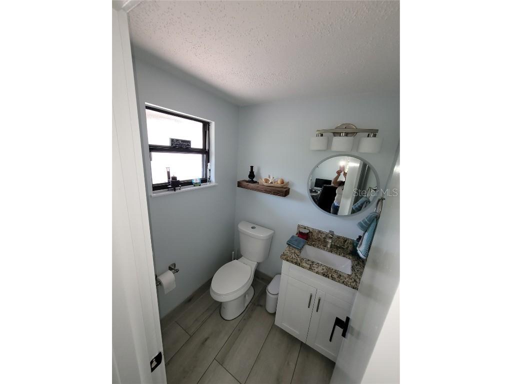 8320 Woodlake Place Tampa FL 33615 TB8429351 image28