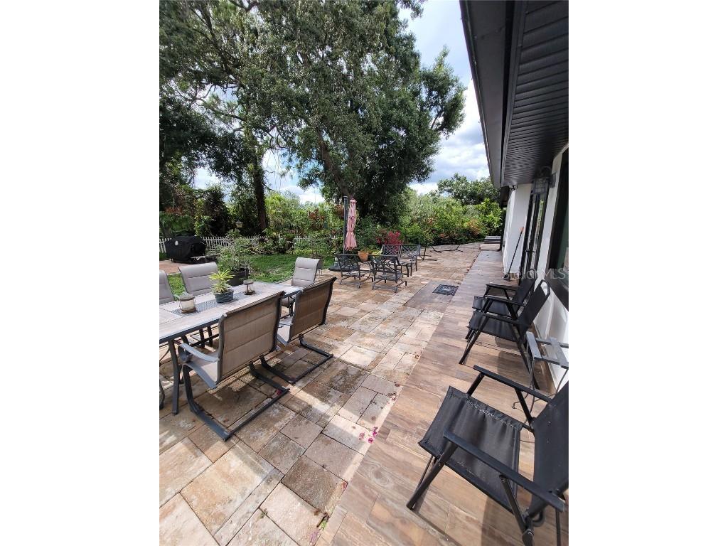 8320 Woodlake Place Tampa FL 33615 TB8429351 image34