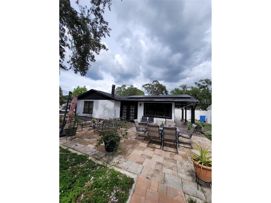 8320 Woodlake Place Tampa FL 33615 TB8429351 image43