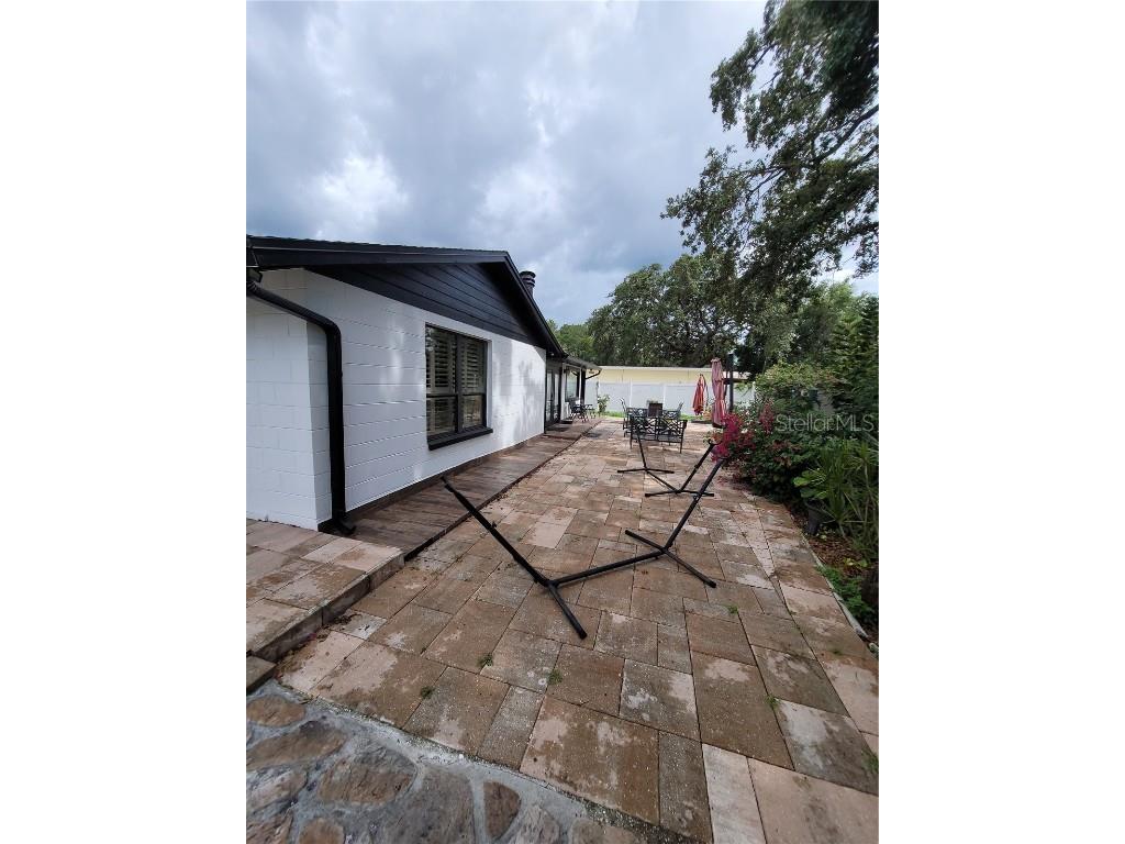 8320 Woodlake Place Tampa FL 33615 TB8429351 image48