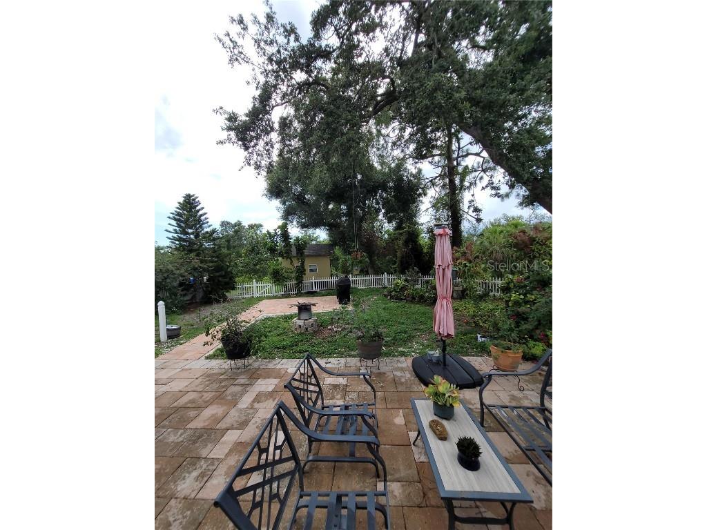 8320 Woodlake Place Tampa FL 33615 TB8429351 image56