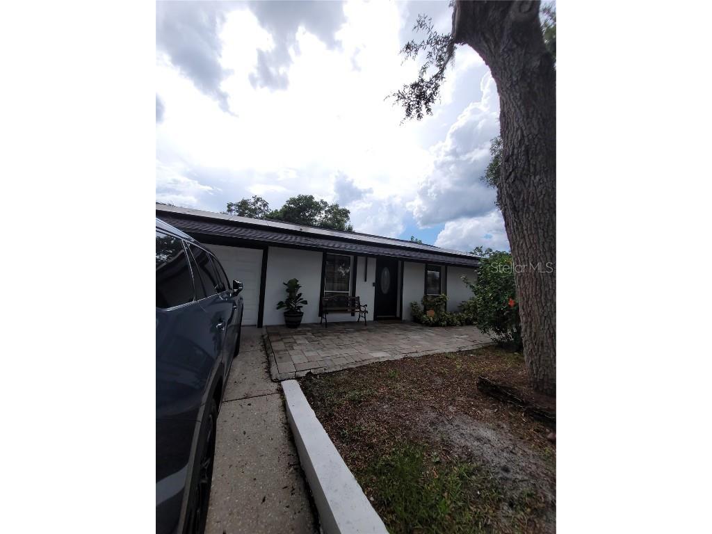 8320 Woodlake Place Tampa FL 33615 TB8429351 image57
