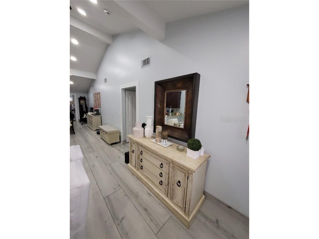 8320 Woodlake Place Tampa FL 33615 TB8429351 image60