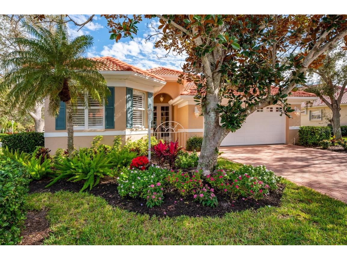 8321 Canary Palm Court Sarasota FL 34238 A4598627 image1