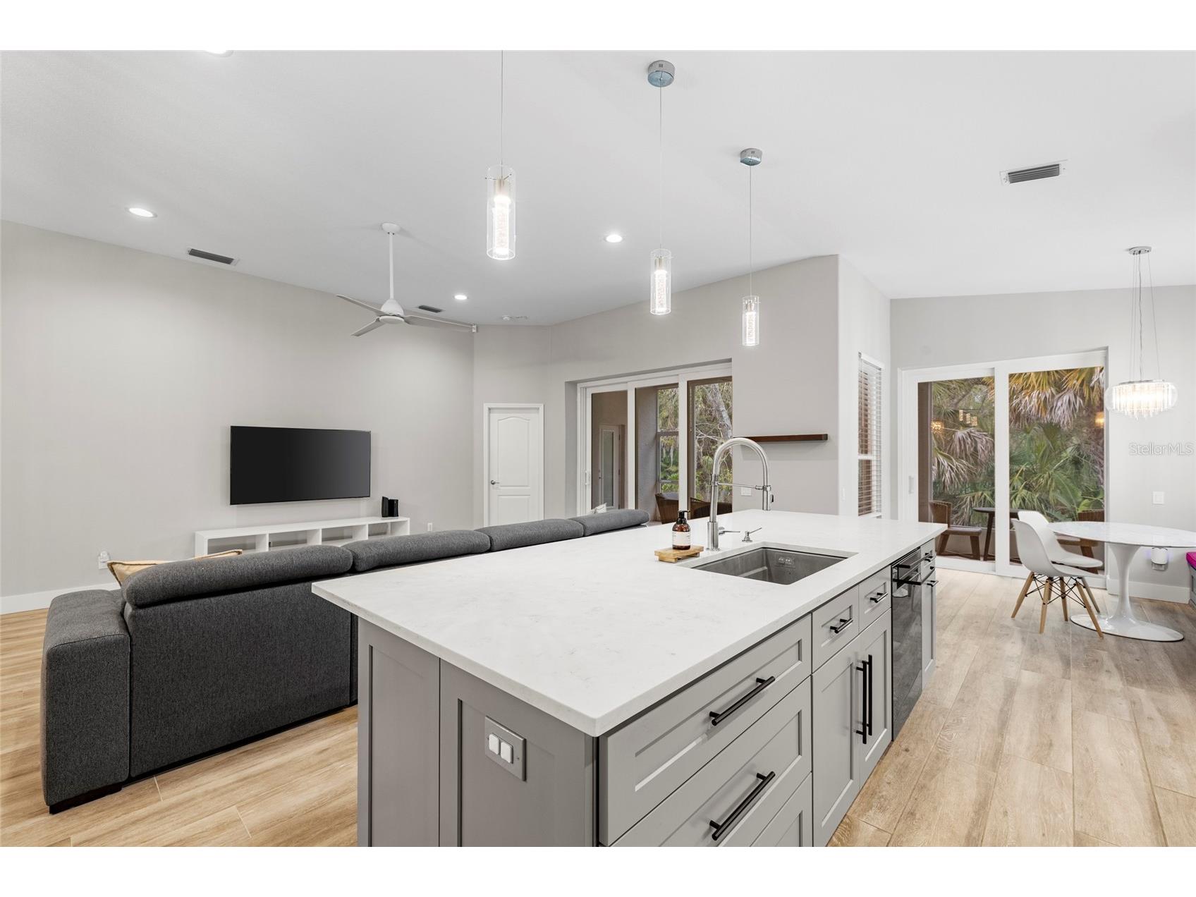 8322 Whispering Woods Court Bradenton FL 34202 A4681278 image8