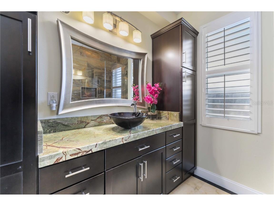 8323 Barton Farms Boulevard Sarasota FL 34240 A4670117 image13