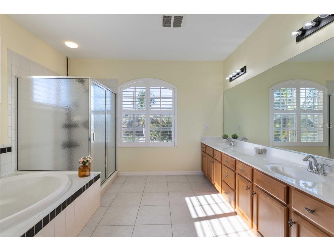 8323 Barton Farms Boulevard Sarasota FL 34240 A4670117 image16