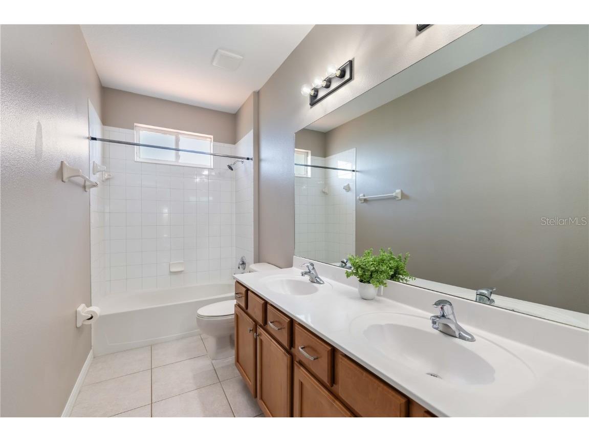 8323 Barton Farms Boulevard Sarasota FL 34240 A4670117 image19