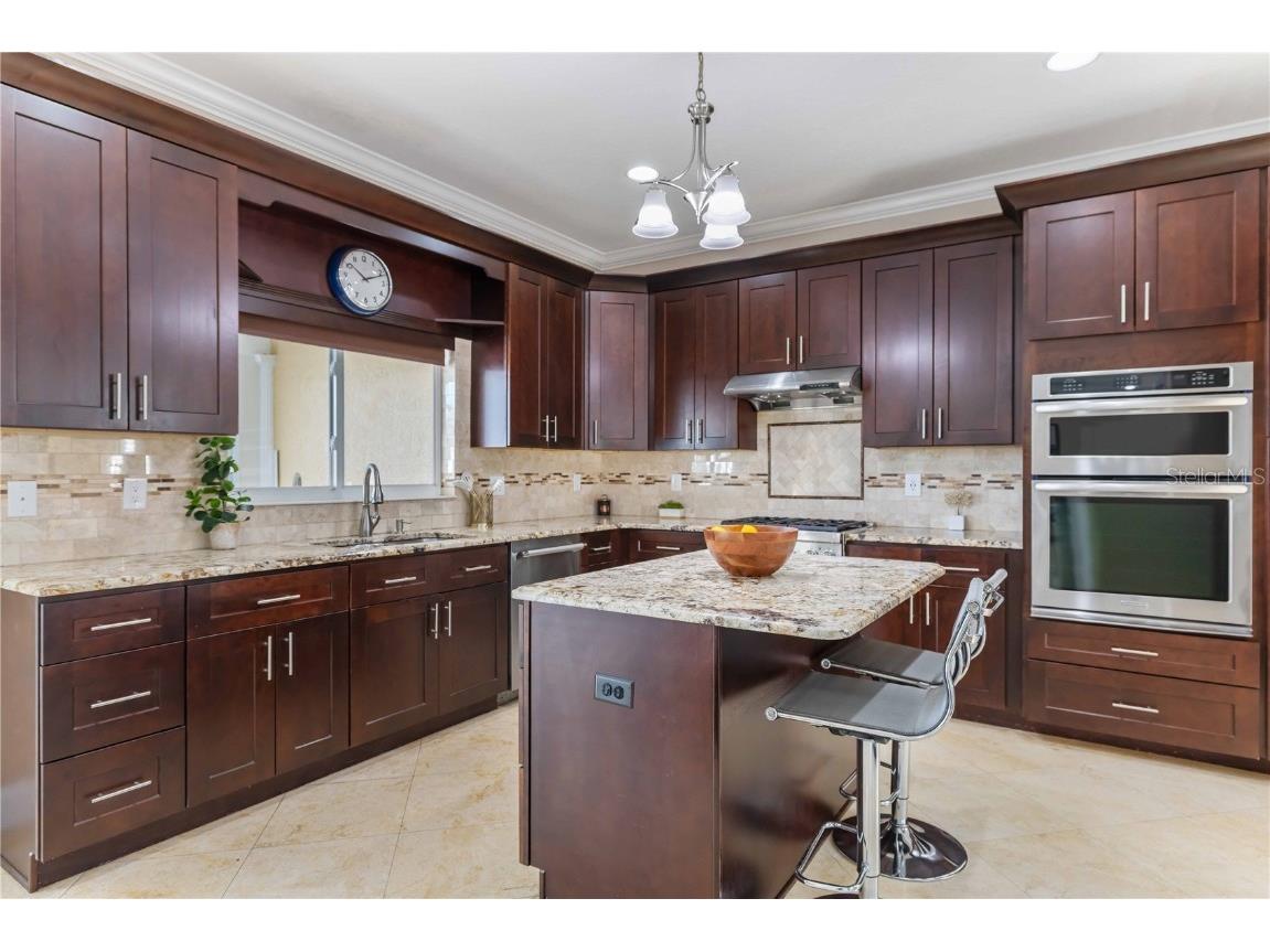 8323 Barton Farms Boulevard Sarasota FL 34240 A4670117 image5