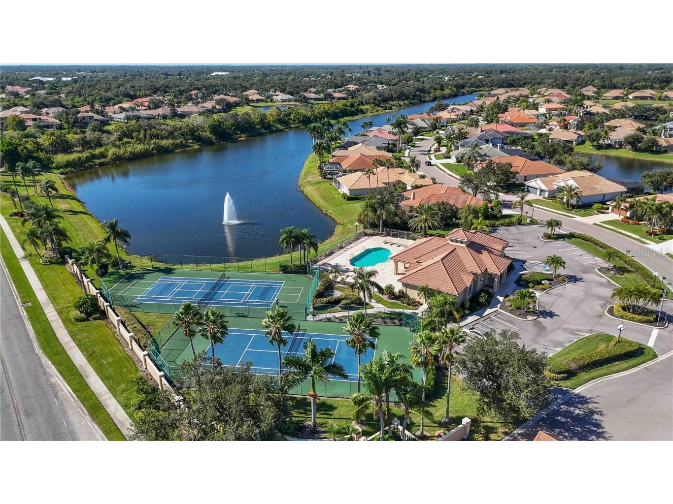 8323 Barton Farms Boulevard Sarasota FL 34240 A4670117 image71