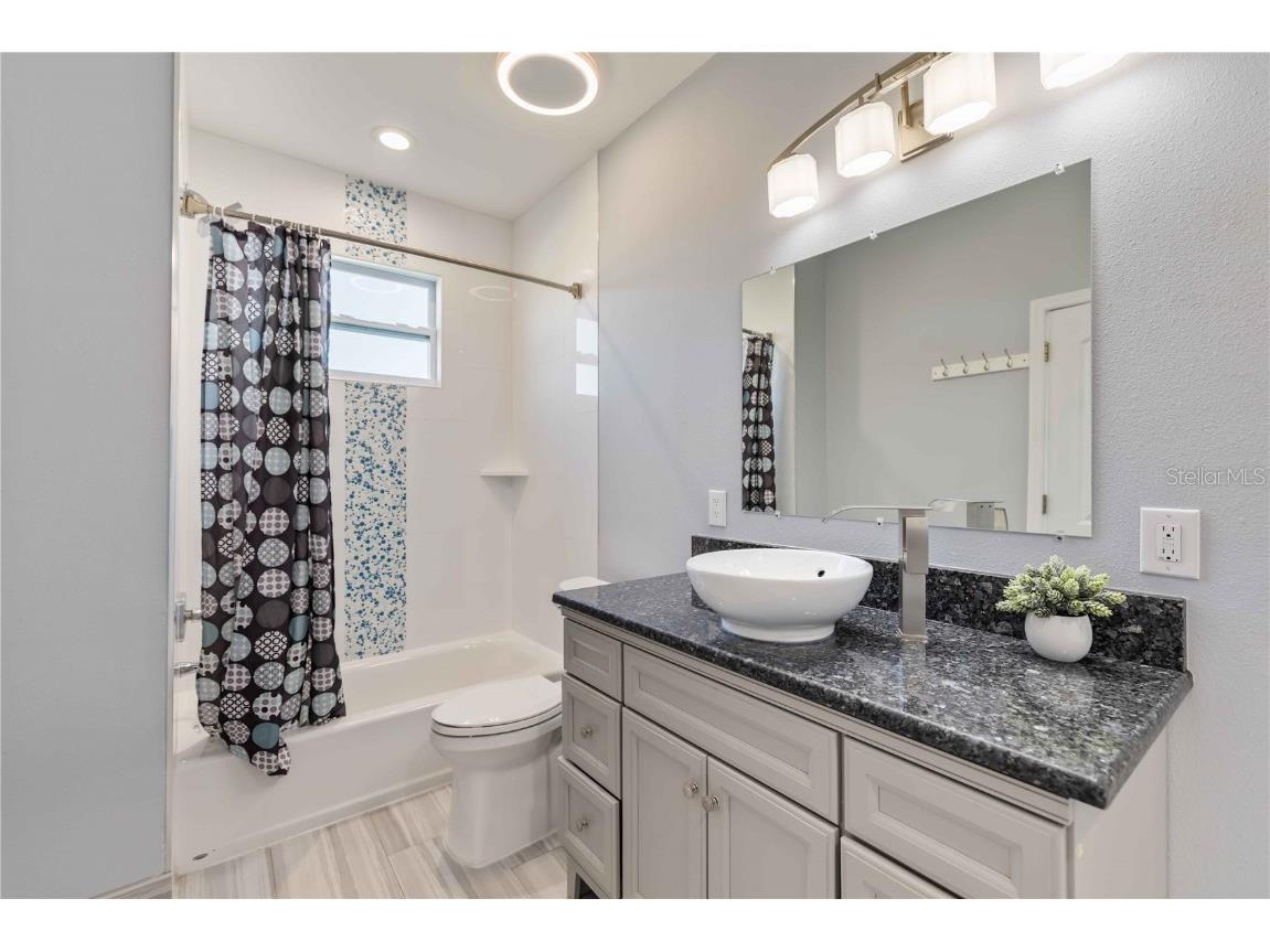 8323 Barton Farms Boulevard Sarasota FL 34240 A4670117 image9