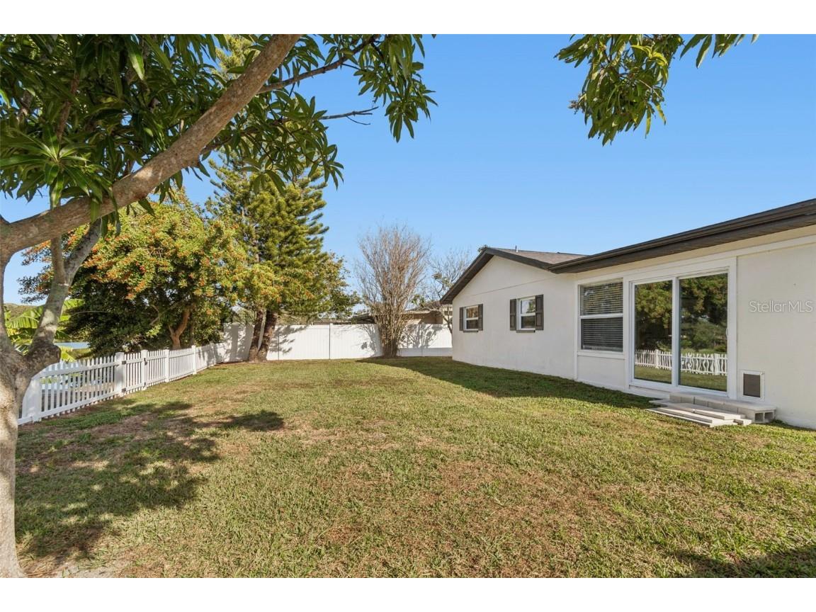 8324 Denise Drive Seminole FL 33777 TB8461738 image61