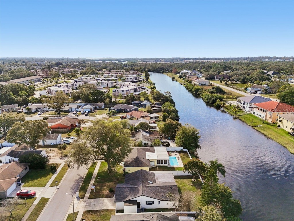 8324 Denise Drive Seminole FL 33777 TB8461738 image77