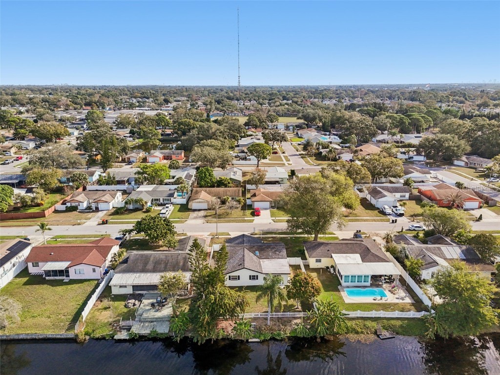 8324 Denise Drive Seminole FL 33777 TB8461738 image78