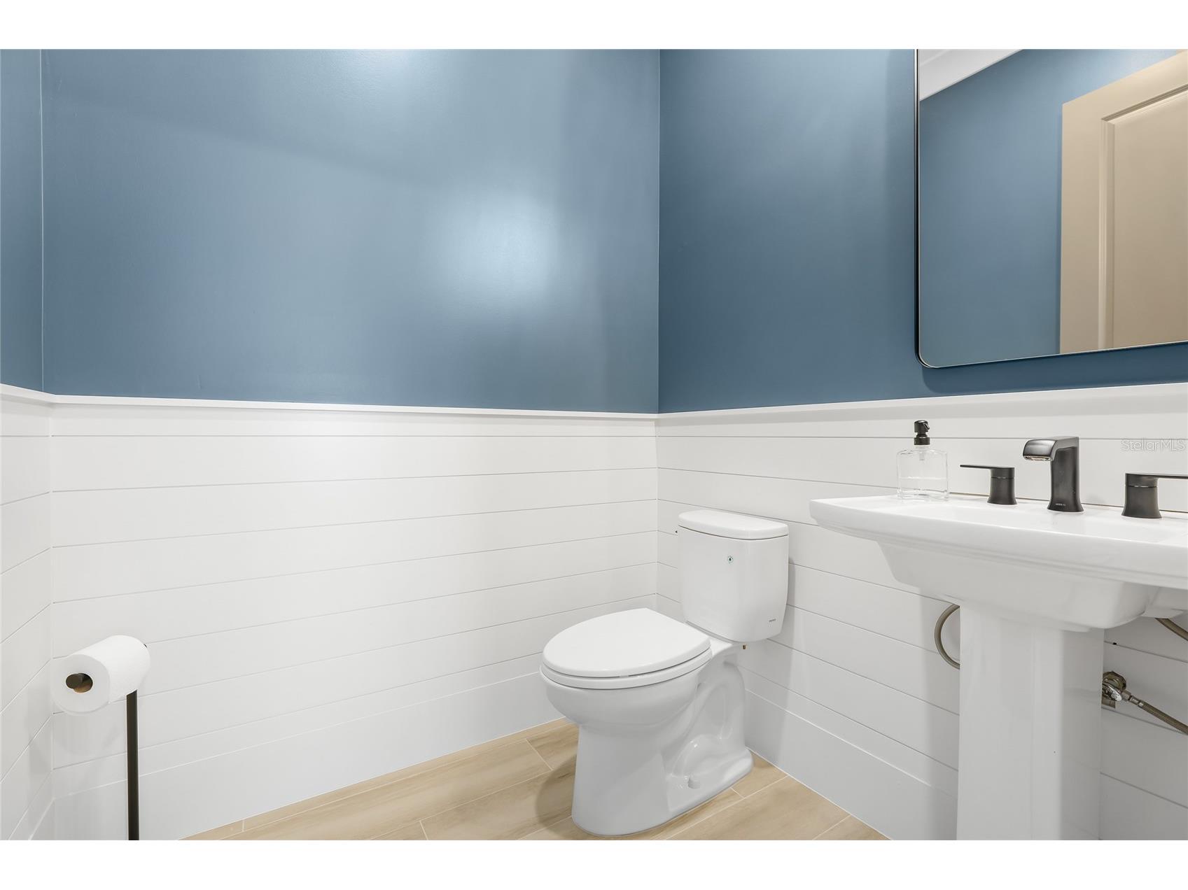 8324 Sea Glass Court Sarasota FL 34240 A4694931 image19