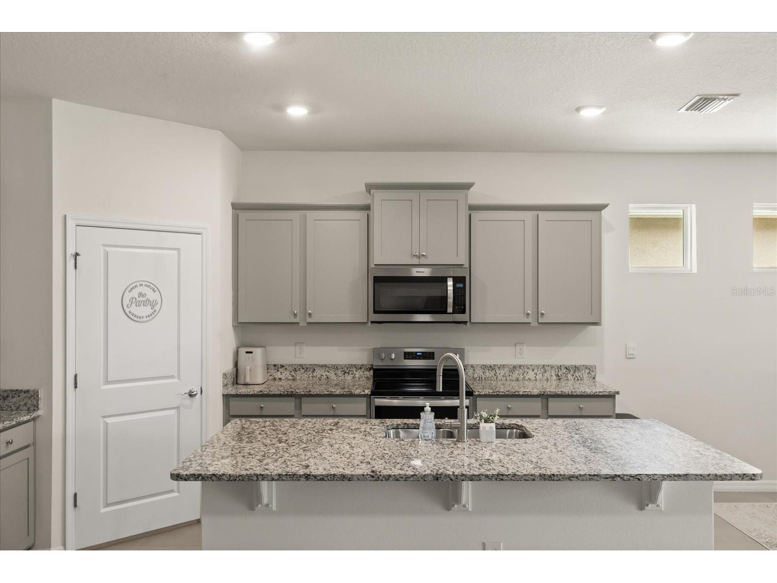 8324 Wheat Stone Drive Zephyrhills FL 33540 O6395334 image12